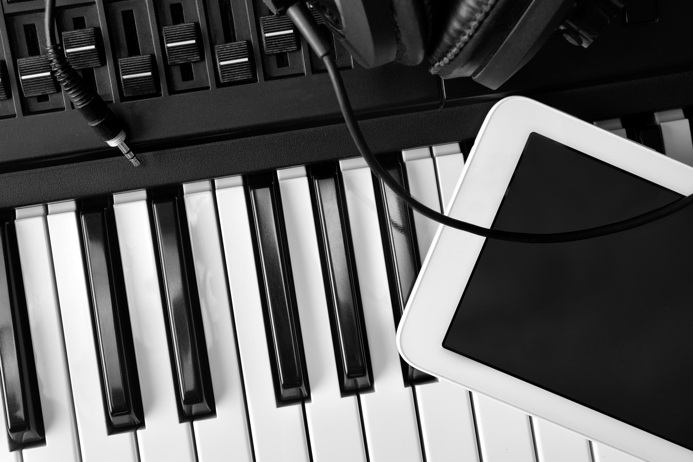 keyboard-tablet-mixer-bw Uncategorised - Smooth Chords | Music instruction videos